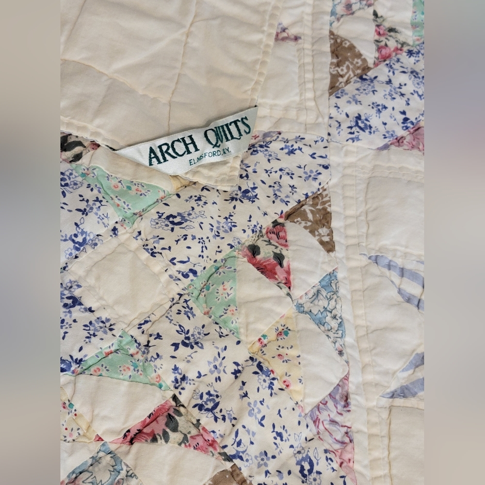 Vintage 8 point star Arch Quilt - Picture 9 of 17